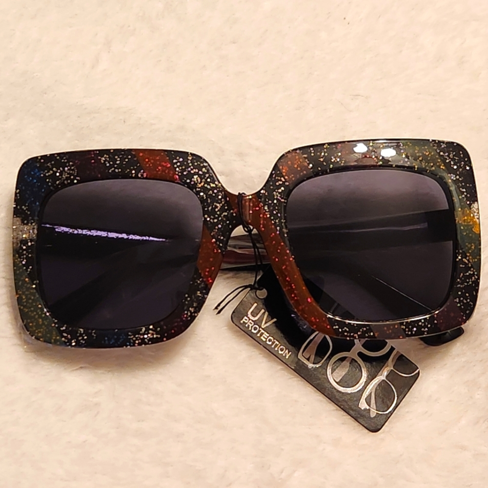 😎Sunglasses Black with Silver Glitter and Multicolored Stripes Gray Lenses NEW - Picture 6 of 6